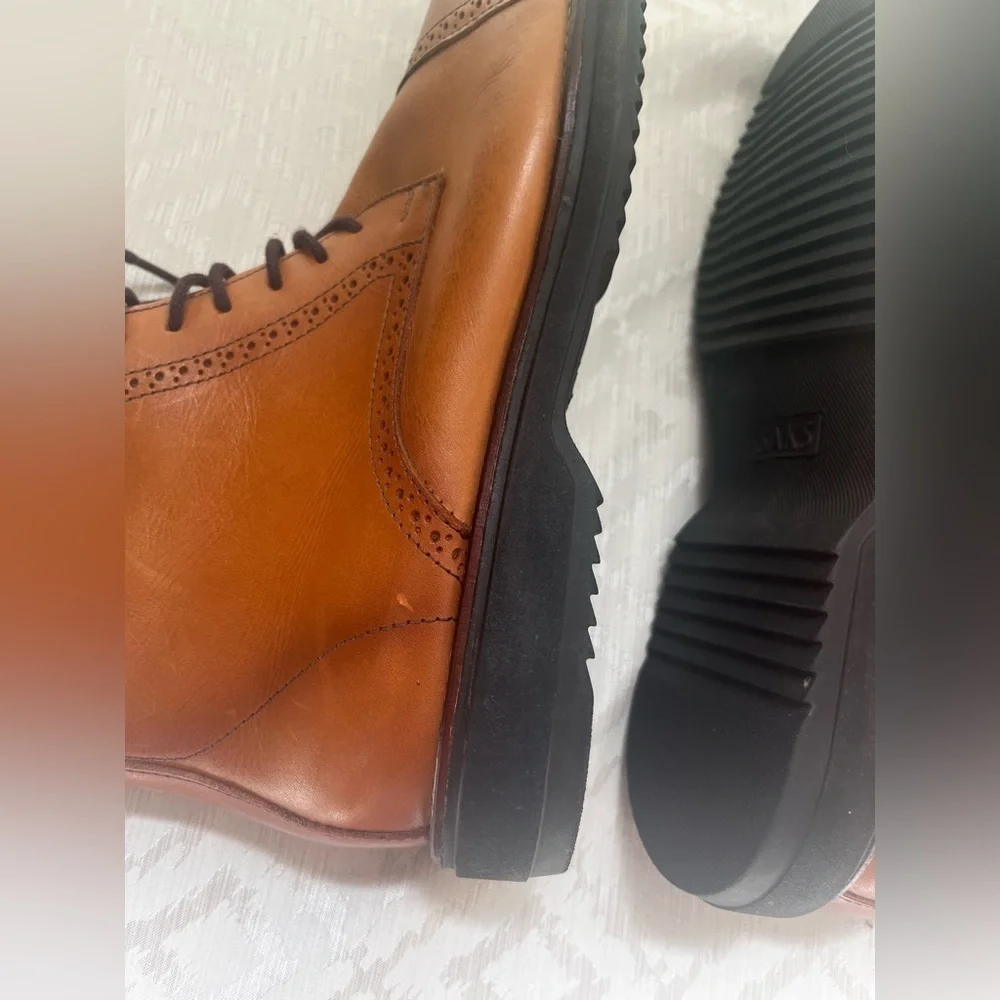 SAKS FIFTH AVENUE Men Perforated Leather Boots Cap Toe Size 10